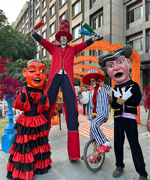 Theme & Character Performers